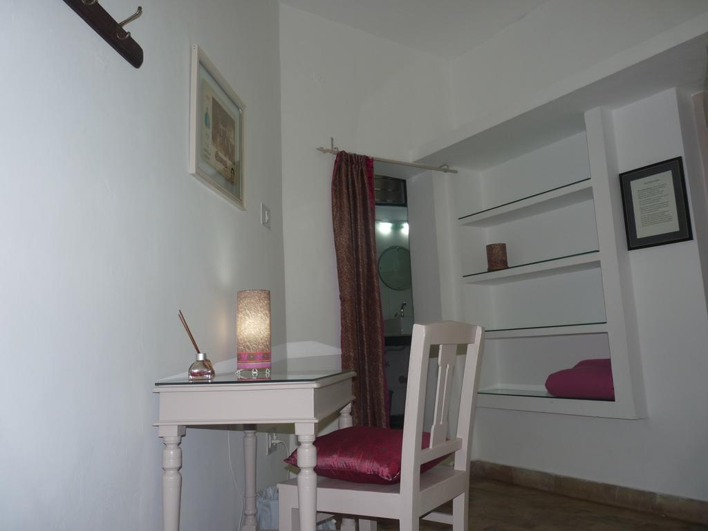 L'Escale Hotell Pondicherry Exteriör bild