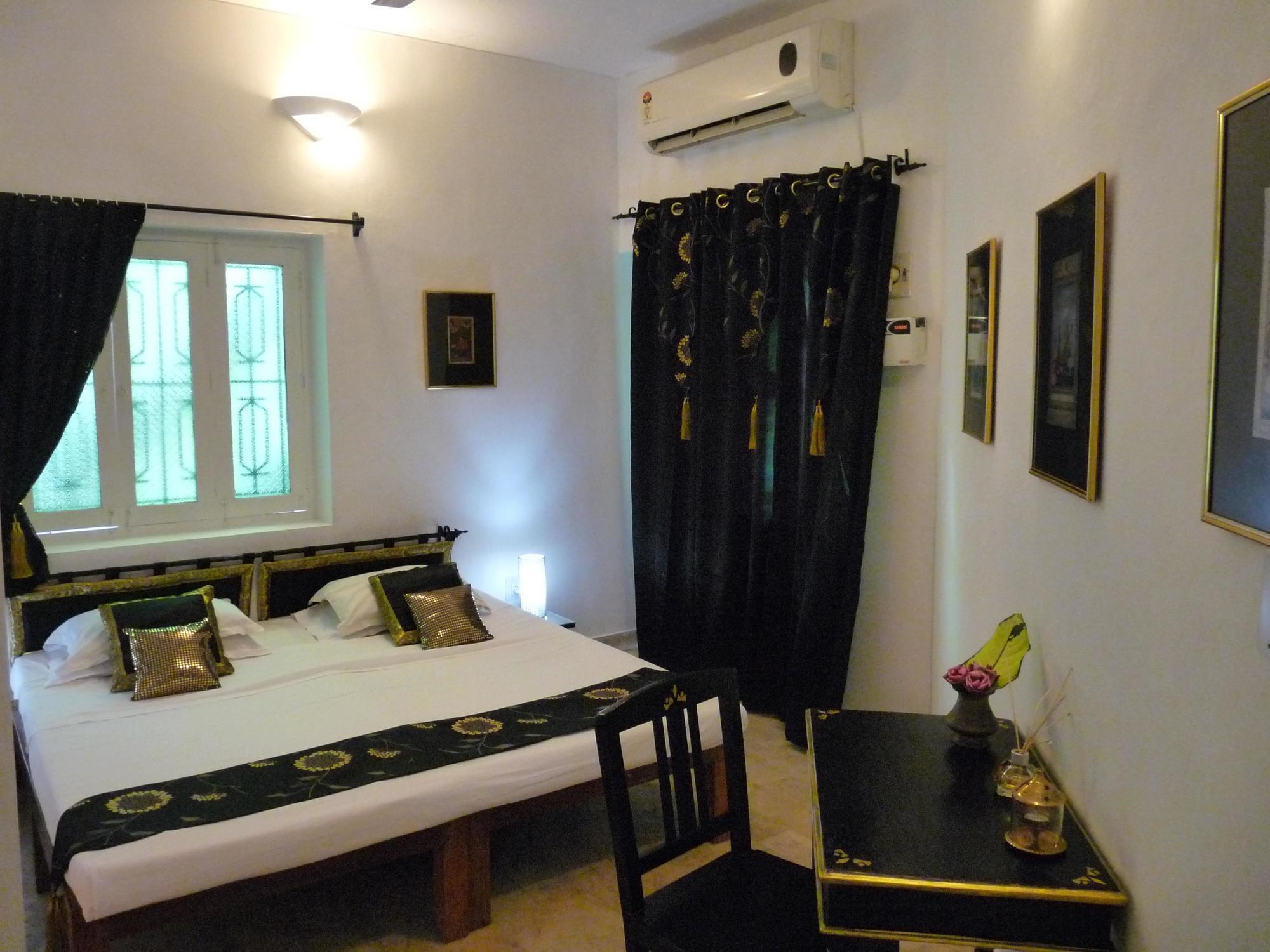 L'Escale Hotell Pondicherry Exteriör bild