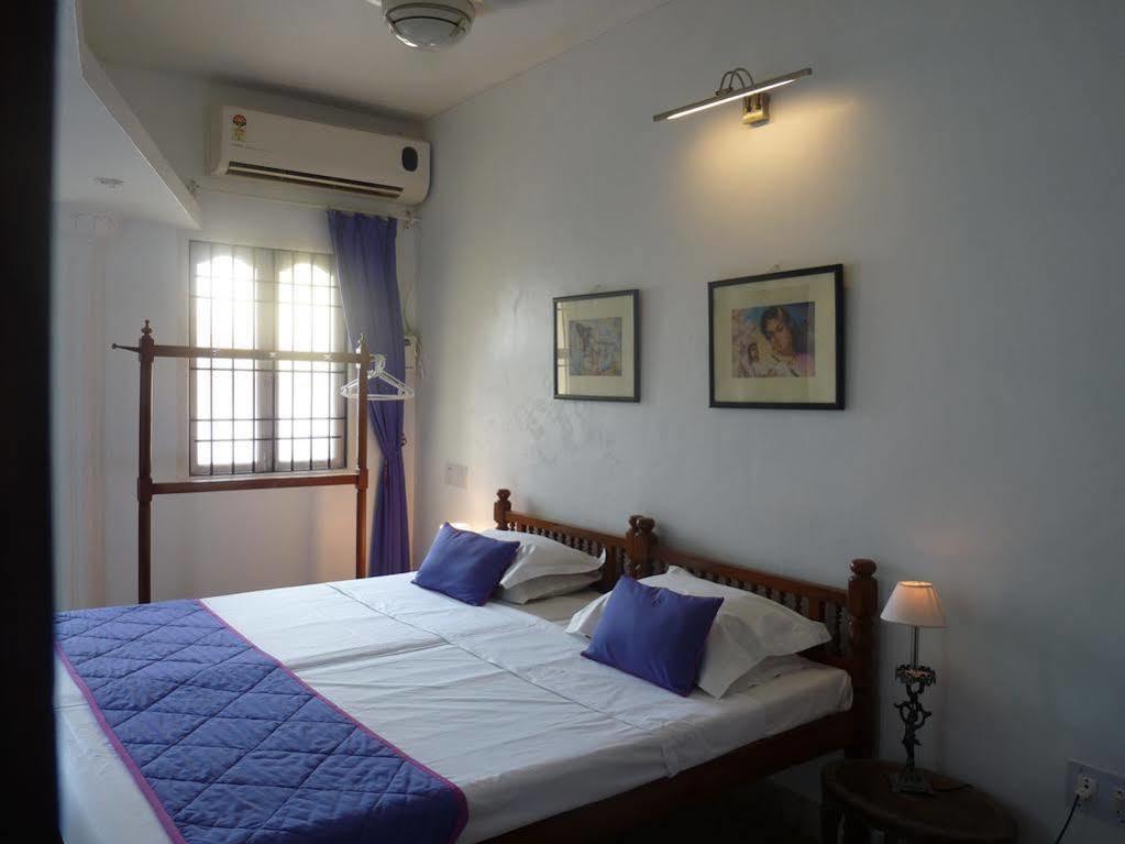 L'Escale Hotell Pondicherry Exteriör bild